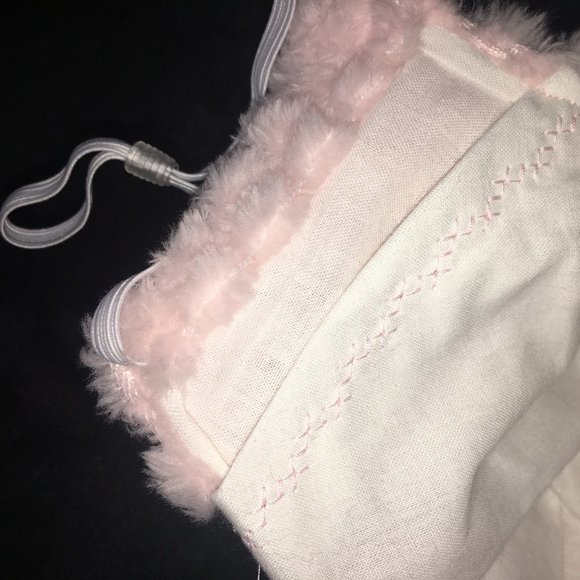 Reusable / Washable Sculpted Mask Faux Fur Pink 1X - Picture 6 of 7